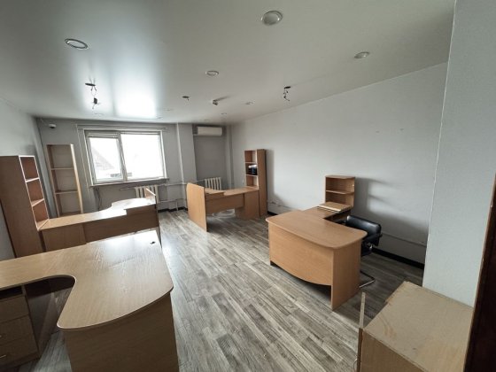 Оренда офісу офісних приміщень Вул Любінська 92 (Будинок Меблів) Львів