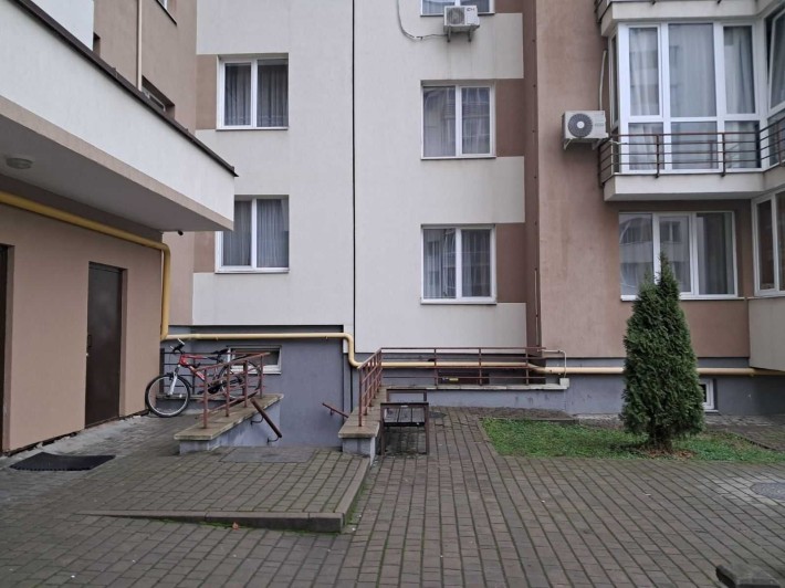 оренда приміщення в.Малогосківська 60м фасадний вхід - фото 1