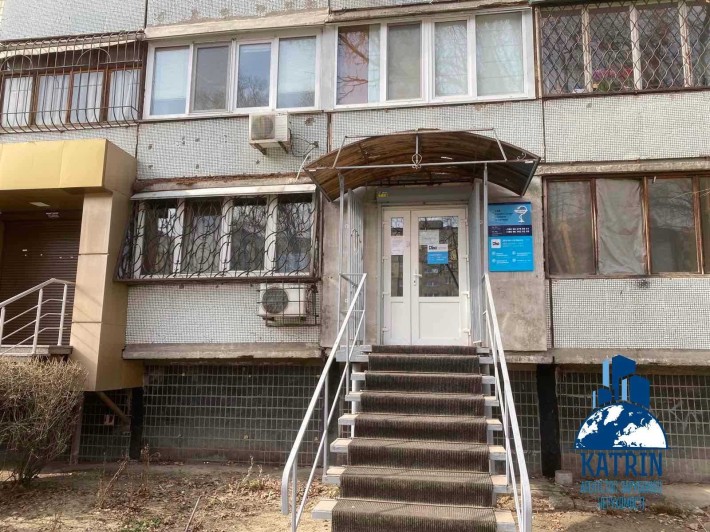 Здам приміщення кабінет червона лінія 1 поверх жм Перемога Победа - фото 1