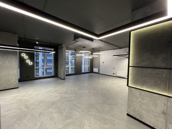 БЦ «CRYSTAL» офис 106 м2 метро Славутич от собственника Київ