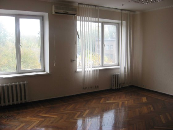 Офисы от 19 кв.м до 200 кв.м  в админ.здании с ремонтом р-н цирка.