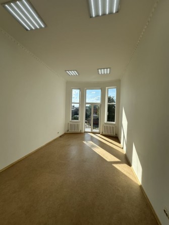 Аренда 2-этажное Здание 530м2 в центре города. - фото 1