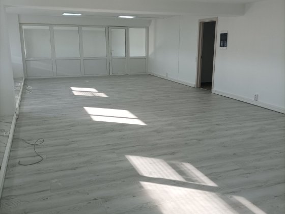 Оренда приміщень 4го поверху 120-300 квм Берковецька біля ТЦ Лавина