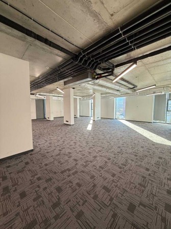 Оренда офісів на вул. Героїв УПА, Франківський район, 1200м2 - фото 1