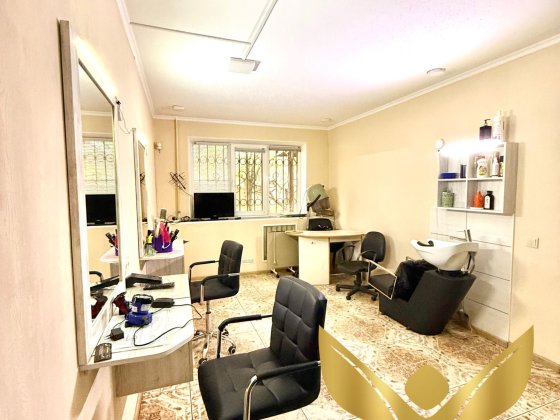 Оренда жіночого залу в перукарні, Критий Ринок Кропивницький