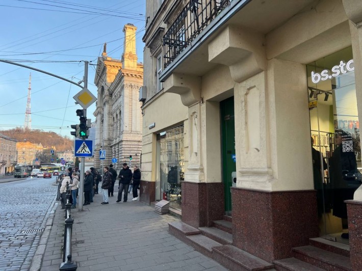 Оренда приміщення вул. Городоцька, на розі з пр.Свободи  біля Оперного - фото 1