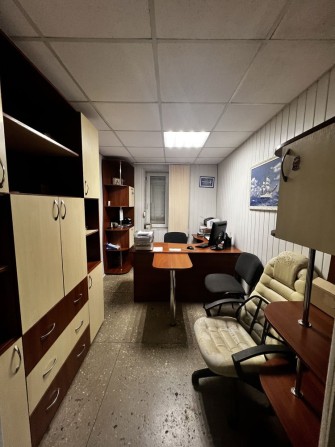 Торгове приміщення 180м2 - фото 1