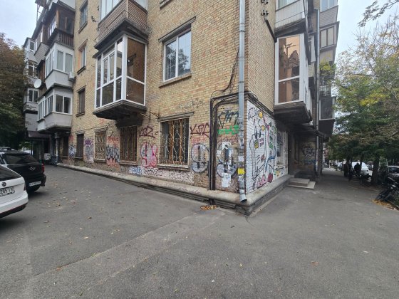 ‼️Оренда фасадного кутового приміщення 330м2 Олеся Гончара 6‼️ Київ