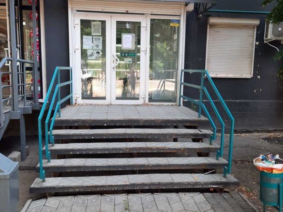 Оренда магазину великий пішоходний та автомобілний трафік