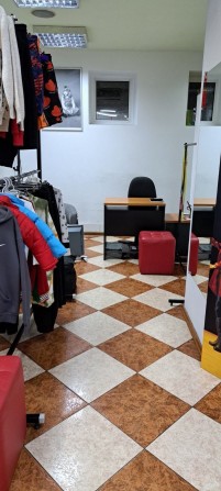 Сдам помещение 40м2 в ТЦ Украина или продам бизнес - фото 1