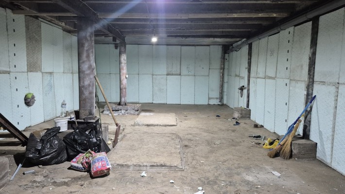 Сдам склад підвал  70м2 . Вул Сухомлинського  р-н  НП N8. - фото 1