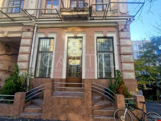 Оренда приміщення Фасад/Центр Києва, вул.Саксаганського 89 Київ