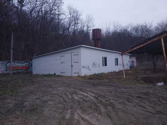 Здається в оренду складське приміщення 200 кв м.Львів Львів