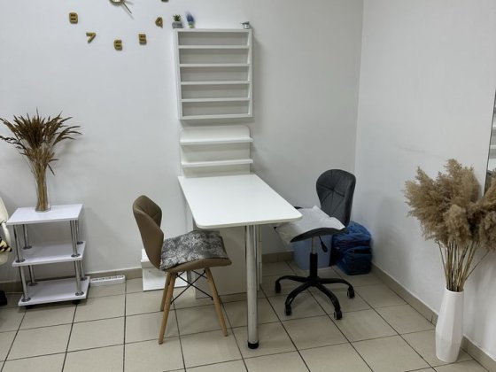 Аренда рабочего места мастеру маникюра Левобережный 3