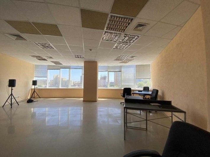 Здам офіс у центрі міста, 96 м². - фото 1