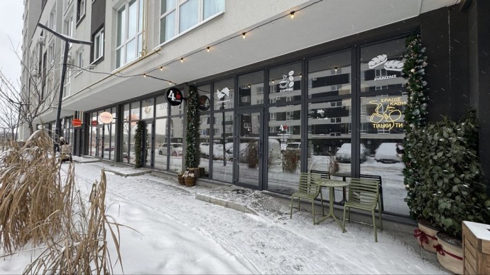 Оренда фасадного приміщення ЖК Continent 38 м2 - фото 1