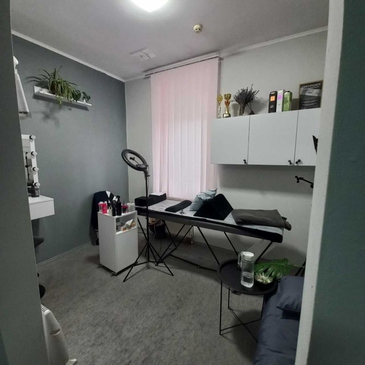 Оренда офісного приміщення по вул. Зелена - фото 1