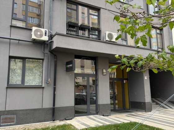 оренда фасадного приміщення Пасічна 175 Львів