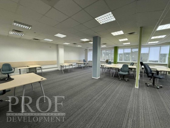 Оренда офісу в БЦ классу В (800 м2)