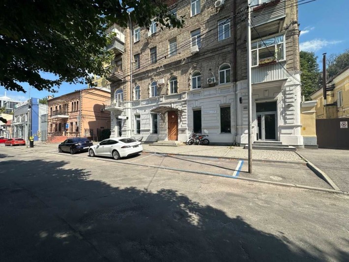 Аренда помещения, ул. Левка Лукьяненко, 7 (ул. Жуковского) - фото 1