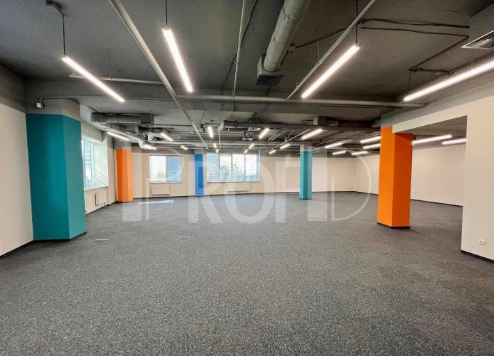 Современный офис ЛОФТ с хорошим ремонтом (1200 м2) - фото 1