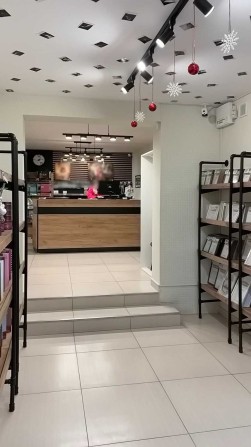 Сдам магазин, салон, офис, шоу-рум, 32 м - Филатова - пл. Деревянко - фото 1