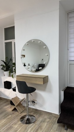 Оренда робочого місця для бровиста / візажиста/ майстра зачісок - фото 1