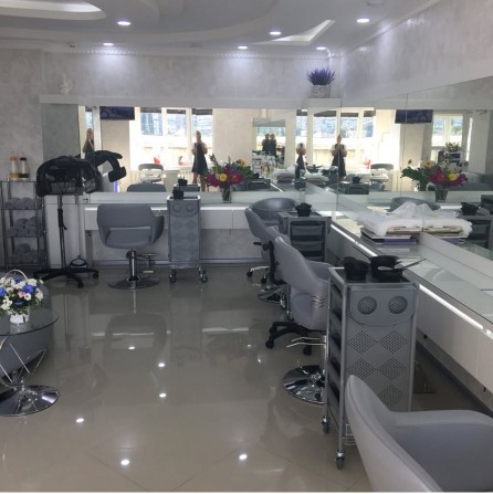 Майстер манікюру, косметолог, перукар - фото 1