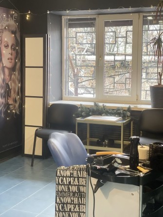 Парикмахер аренда кресла  парикмахеру на пр Поля - фото 1