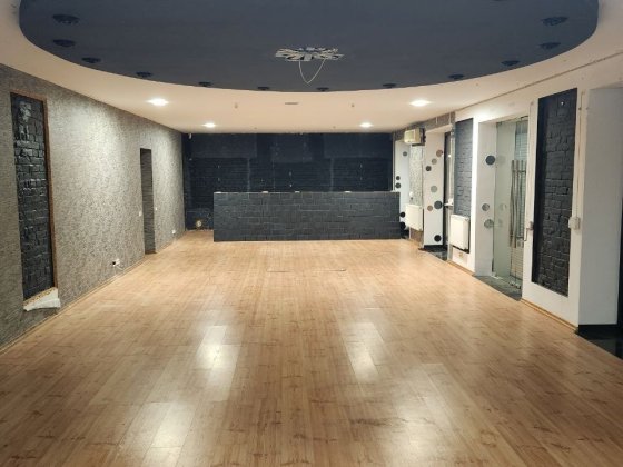 Офіс, студія, магазин  186 кв.м. Польова 57а. Фасад. Львів