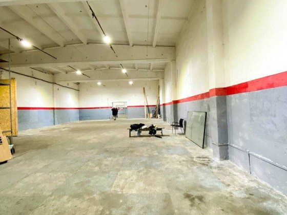 Сукхий склад висота стелі 4.5м. 194м.кв. Ушинського Смілянська Київ