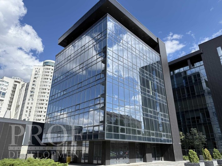 Оренда сучасної будівлі на Печерську (2500 м2) - фото 1