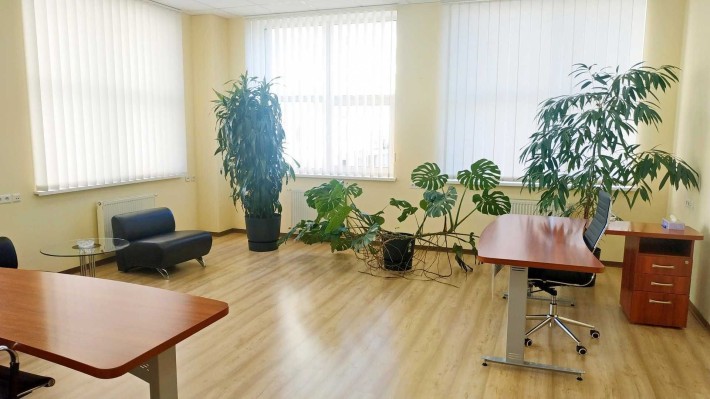 ‼️Є СВІТЛО+Опалення‼️Офіс 105м2 3каб в БЦ біля Метро+Парковка ЦЕНТР - фото 1