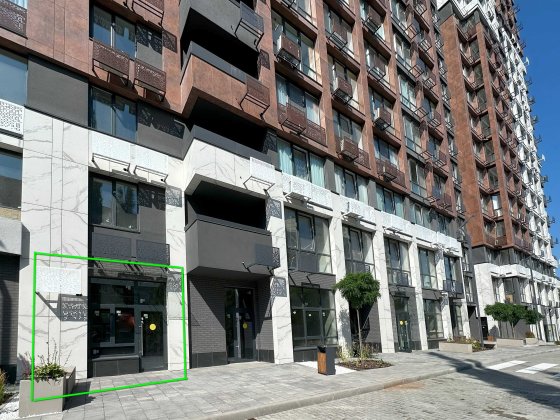 City HUB. Кудряшова 8, 1й поверх, магазин, кафе, салон. 74 м2. 2 входи Київ