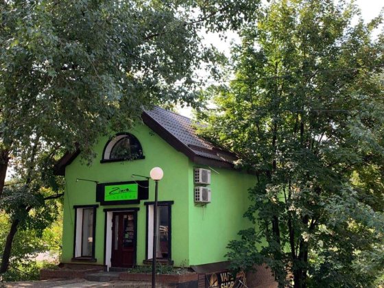 Оренда, фасад, 87кв.м, 100 метрів від метро Звіринецька, без комісій