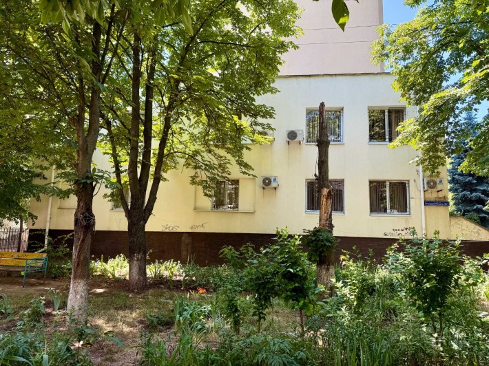 Оренда двоповерхової офісної будівлі на Черемушках - фото 1