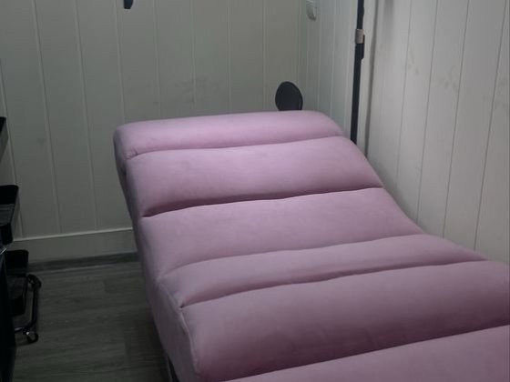 Здам в оренду кушетку, місце майстра манікюру, бровиста, візажиста Николаев