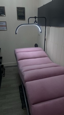 Здам в оренду кушетку, місце майстра манікюру, бровиста, візажиста - фото 1