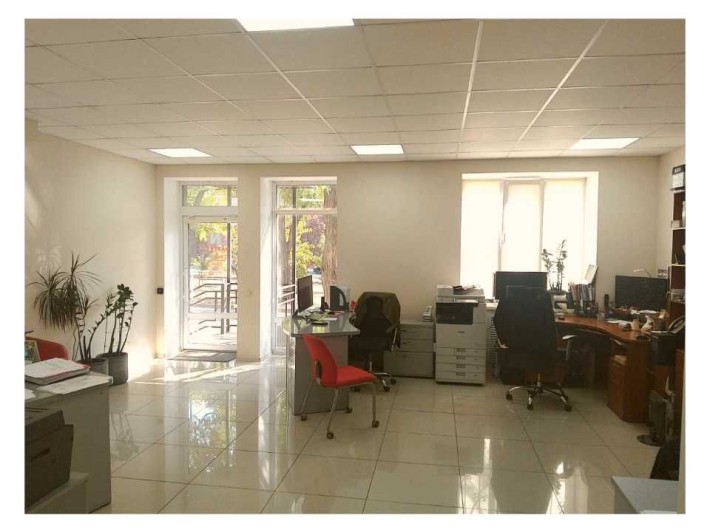 Оренда нежитлового приміщення 72 м.кв. на бул. Шевченка - фото 1