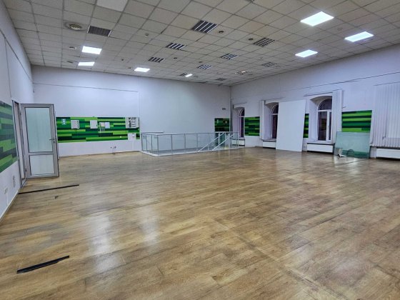 Фасадное помещение площадью 260м под магазин,офис ,студия танцев. Одеса