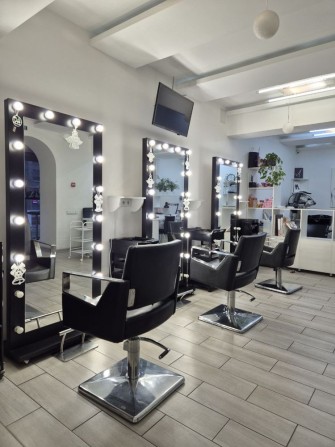 Оренда робочих місць для майстрів бʼюті індустріі - фото 1