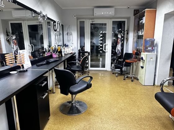 Здам Салон краси  в Оренду на пр-ті Науки