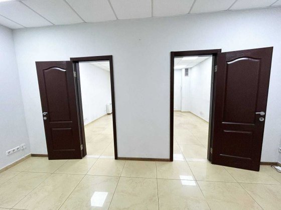 Здам приміщення, офіс з 2-х кабінетів на пр. Яворницкого, Баррикадна