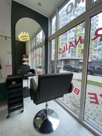 Місце для перукаря в оренду на фасаді ЖК Шенген - фото 1