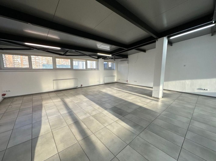 Оренда приміщення в центрі Києва - завжди є світло !!! - фото 1