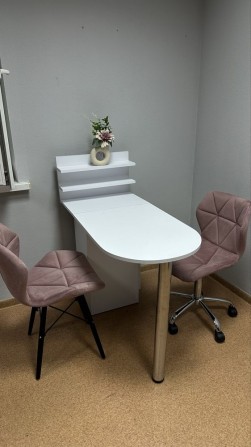 Здаю робочі місця для майстра манікюру та кушетка субаренда центр - фото 1