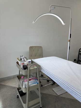 Оренда кушетки для майстра з нарощення вій/перманентного макіяжу - фото 1