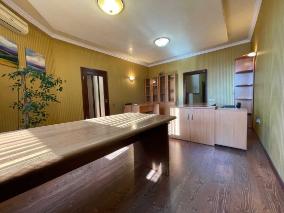 180м.кв. Шота Руставелі 44, палац спорту, льва толстого, олімпійська Київ