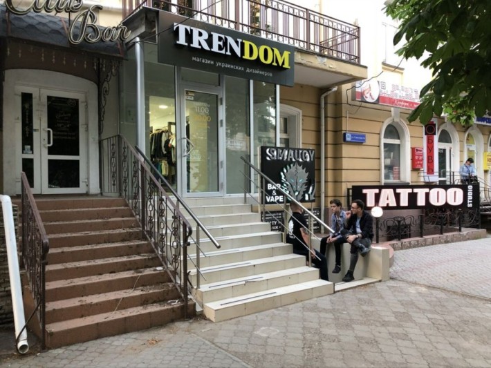 Центр , Соборная , цокольный этаж - фото 1