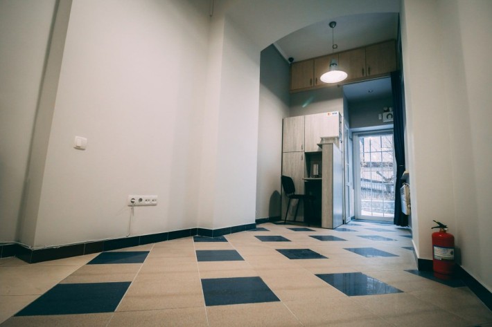 Сдам офис Пушкинская 14 угол Бунина дворовой напротив Бристоль - фото 1